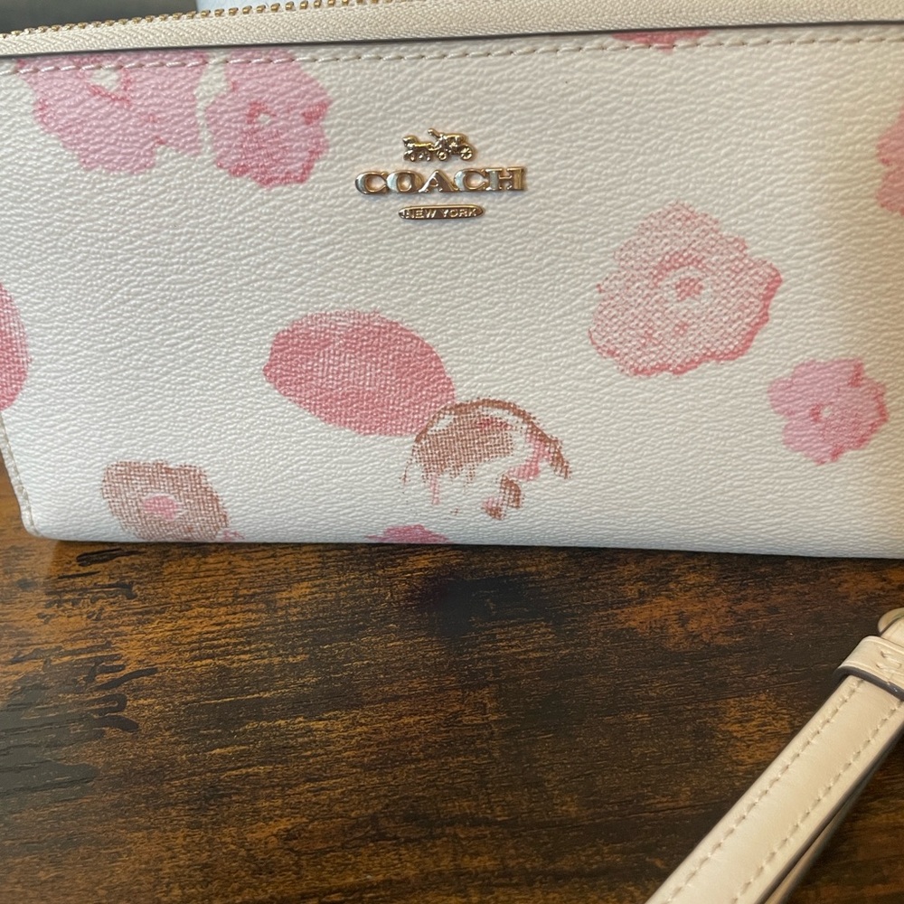 Coach White and Pink Floral Wristlet - Picture 4 of 13